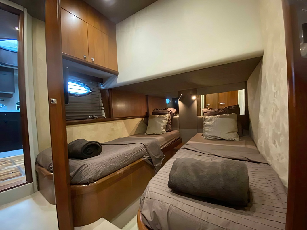 Аренда яхты Sunseeker 72 Predator во Франции- Nera Oceano